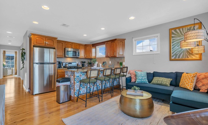 Seaside Heights Apartamento | Walk To Beach, Parking for 3 cars, Towels + Linens Included, 4 beach badges