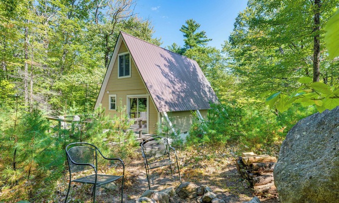 Eidelweiss Village Cabina | Steps to Lake, Beach & Playground: Madison Cabin
