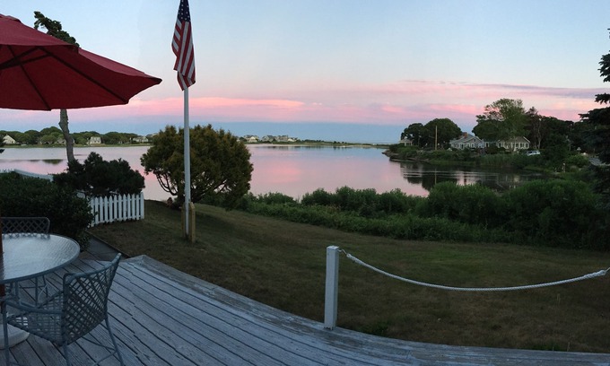 Falmouth Heights Casa | Waterfront 3 BR Cape - Walk to Beach Falmouth, MA TARIFAS ESPECIALES DE TEMPORADA ESPECIAL