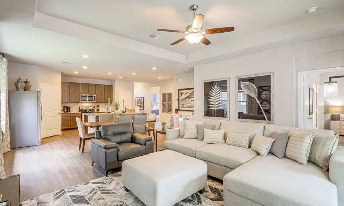 College Station Casa | Walk to Brazos County Expo: Elegant Home w/ Grill!