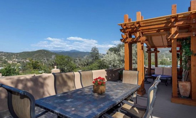 Historic Eastside Casa | Walk to Canyon Rd | Mountain Views | Great Outdoor Space | 2 Masters