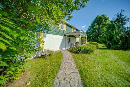 Mayville Casa | Walk to Chautauqua Lake Mayville Getaway!