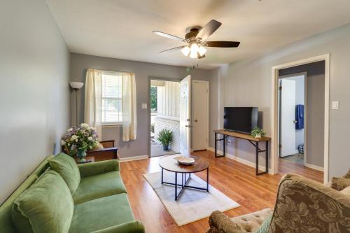 Brookhaven Casa | Walk to Dining and Shops Dtwn Brookhaven Home!