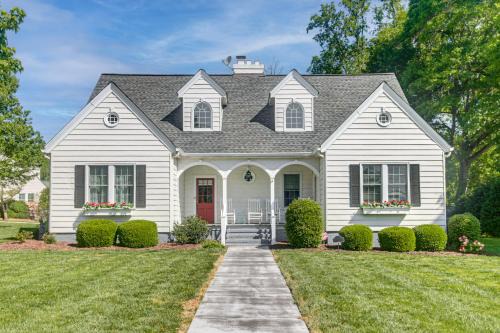 Belmont Historic District Casa | Walk to Dining and Shops Historic Belmont Home