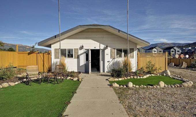 Buena Vista Casa | Walk to Downtown, Hiking Trails & the Arkansas River