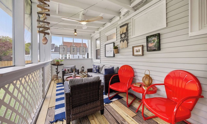 Oswego Casa | Walk to Downtown! Marina, Parks, Fire pit, SUNY!