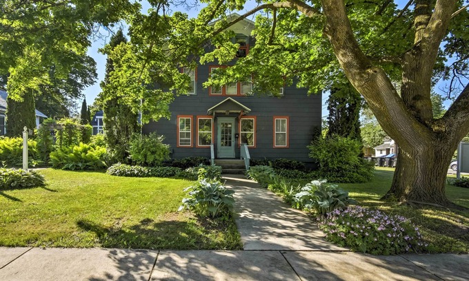 Sturgeon Bay Apartamento | '¡Suite de granja colectiva!' en Sturgeon Bay!