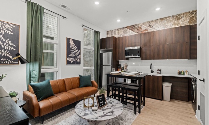 Old City Apartamento | Walk to Everything in Old City- ADA compliant unit! Old City Philadelphia