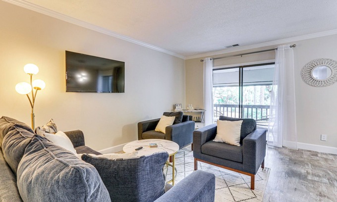 Folly Field Condominio | Walk to Folly Field Beach: Condo w/ Pool Access
