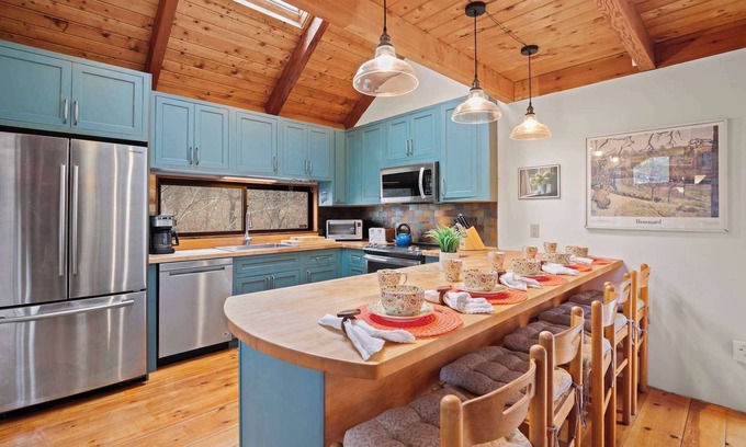 Truro Casa | Walk to Great Hollow Beach!