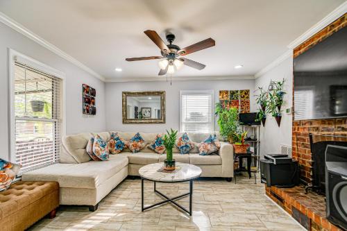 Burlington Casa | Walk to Historic Dtwn Burlington Home with Yard