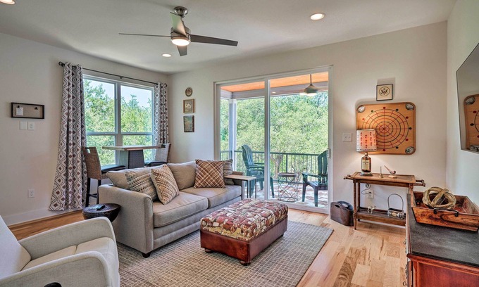 Lakeland Park Casa | ¡NUEVA y lujosa casa con patio, a 3 cuadras del lago Austin!
