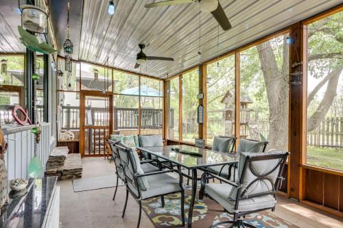 Springdale Casa | Walk to Lake Fayetteville Family Retreat with Deck