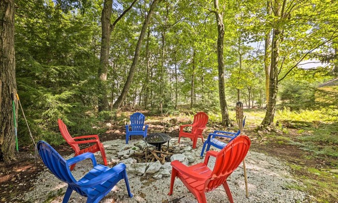 Pocono Summit Casa | Walk to Lake Game Room Getaway in Pocono Summit!