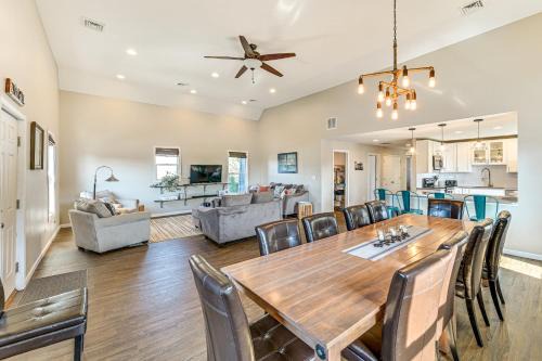 Culver Casa | Walk to Lake Historic Family Apartment in Culver!