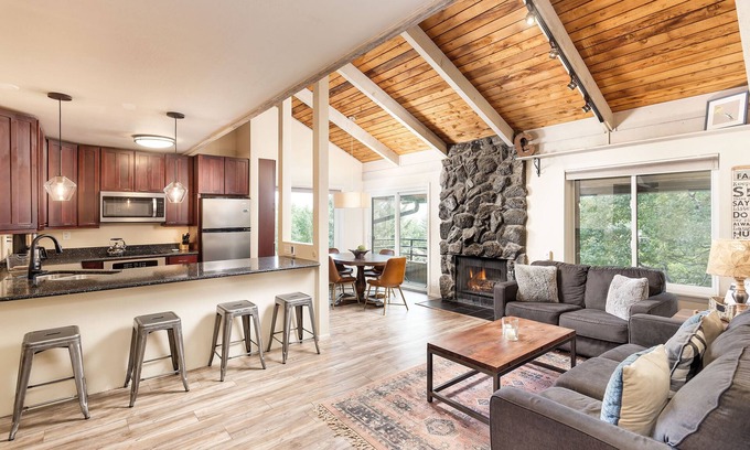 Snowmass Village Condominio | Reformado Snowmass Condo. Caminar a los ascensores. Necesita ningún coche. No hay cuota de servicio al propietario.