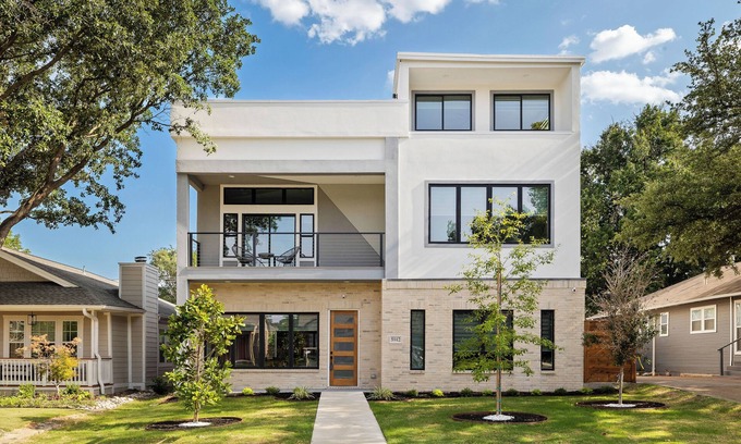 Lower Greenville Casa | Walk to Lower Greenville+Perfect Escape for Groups