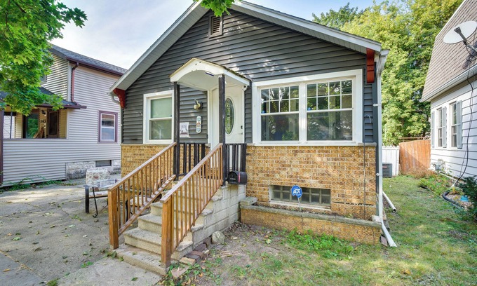 Fond du Lac Casa | Walk to Main St Fond du Lac: Retreat w/ Yard