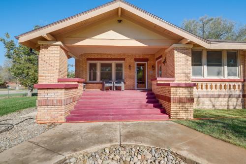 Roswell Casa | Walk to Main Street Charming Roswell Home!