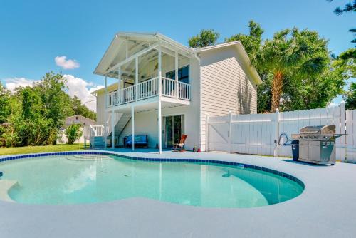 Palmetto Casa | Walk to Marina Home with Pool in Palmetto