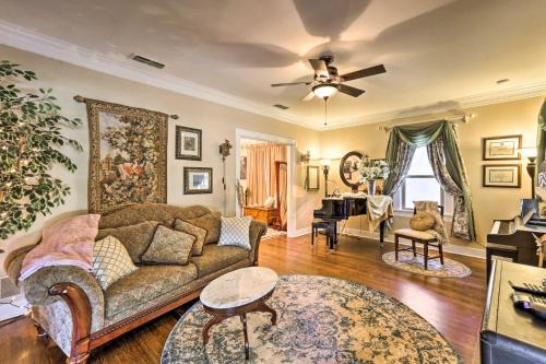 Wichita Falls Casa | Walk to Midwestern State Wichita Falls Cottage!