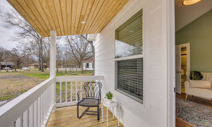 Jefferson Cabaña | Walk to Museums: Art Deco Cottage in Jefferson