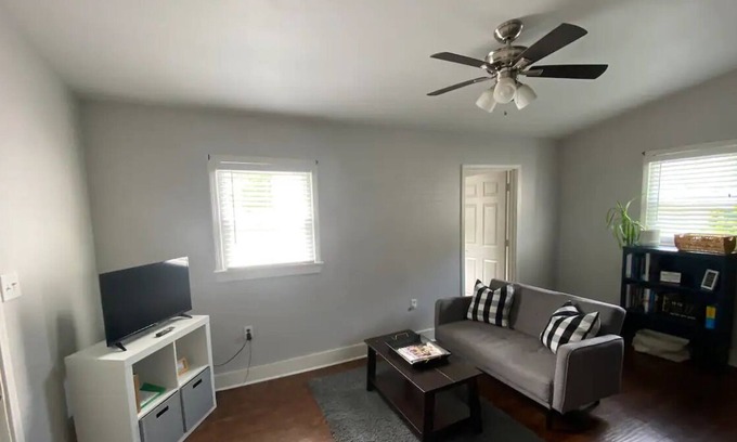 Germantown Apartamento | Walk to NULU, Logan's Street Market and Germantown