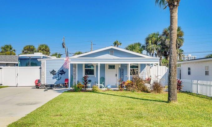 Ormond-by-the-Sea Casa | Walk to Ocean! Home w/ Large Yard in Ormond Beach
