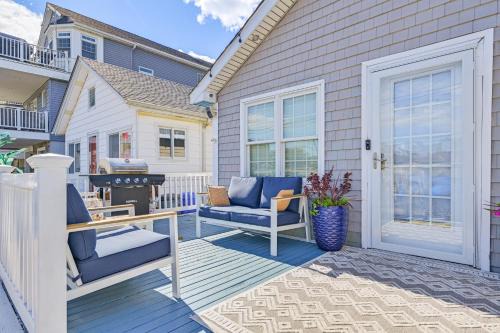 Long Beach Casa | Walk to Ocean Pet-Friendly Home in Long Beach!