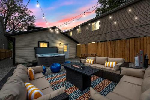 Weinland Park Casa | Walk to OSU - Relaxing Retreat with Hot Tub