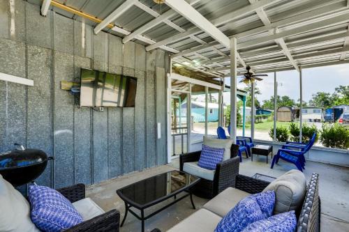 Steinhatchee Casa | Walk to Pier and River Dtwn Steinhatchee Escape!