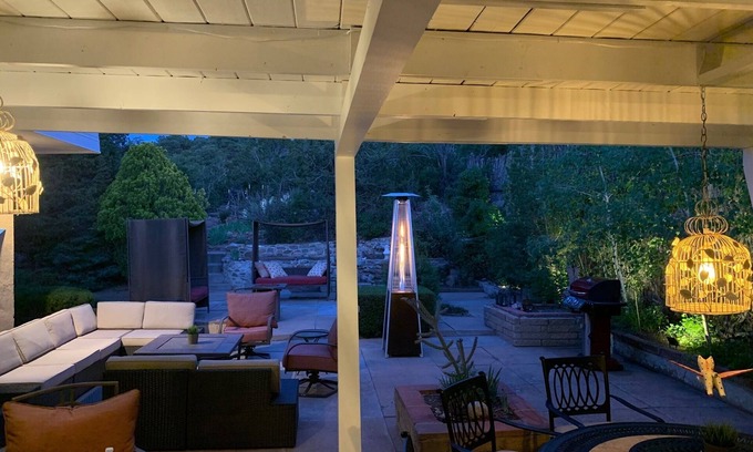 Northeast Santa Fe Casa | Camina hasta la Plaza y el Cañón: privado y cómodo; Perfecto para familiares y amigos.