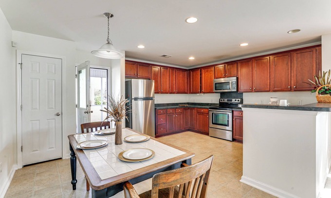 Moncks Corner Casa | Walk to Pond: Pet-Friendly Moncks Corner Home!