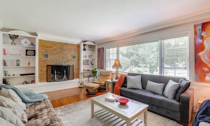 New Hope Casa | Walk to Restaurants: New Hope Home w/ Deck & Yard!