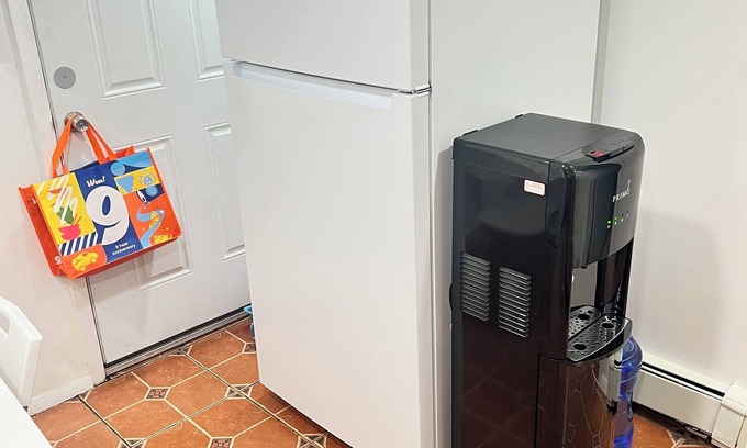 South Farmingdale Casa | Walk to Ryder Cup gate 4 and LIRR Station.nNo need for Uber or car rental.