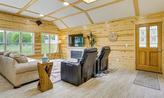 Deford Casa | Walk to Shay Lake: Updated Home w/ Water View!