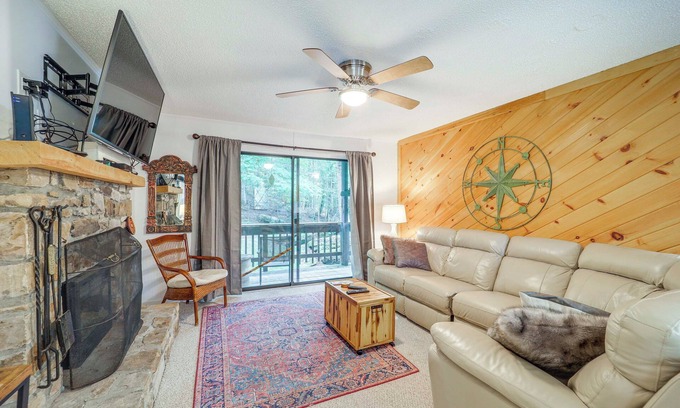 Beech Mountain Condominio | Walk to Ski Lift: Beech Mountain Condo