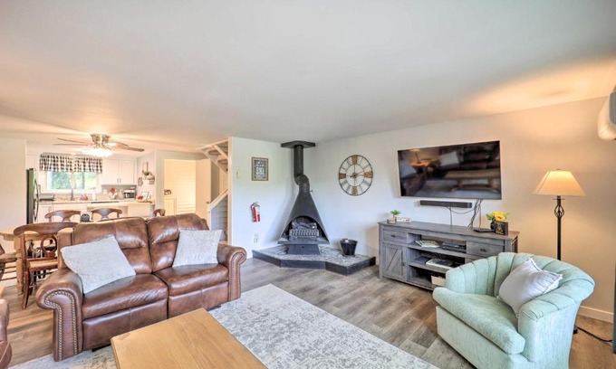 Sugar Mountain Casa | Walk to Ski Resort Sugar Mountain Haven with Views!