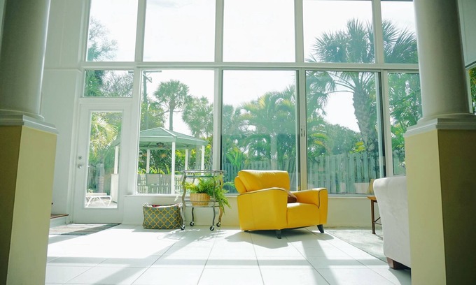 Ringling Estates Casa | ¡Camina hasta el círculo de San Armand! Amplia casa con piscina privada aislada!