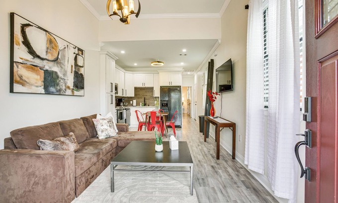 Faubourg Livaudais Casa | Walk to Streetcar & Dining: Modern NOLA Home Base!