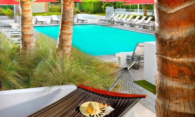 Surfside Hotel | Walk to Surfside Beach from This Well-Appointed Suites w/ Kitchenette - 3 Units