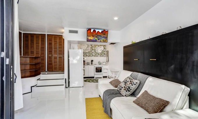 Colee Hammock Apartamento | Walk to the best dining, bars, shops, and more