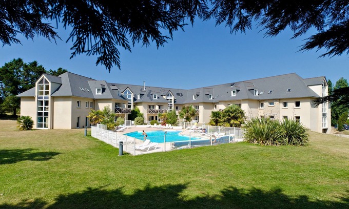 Saint-Briac-sur-Mer Condominio | Walk to the Beach! Bright Saint-Briac Retreat