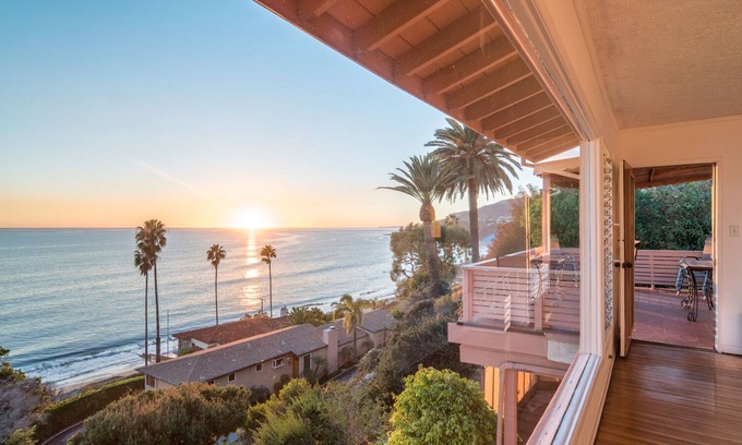Pacific Palisades Casa | Walk to the Beach - Ocean View - Rare Gem