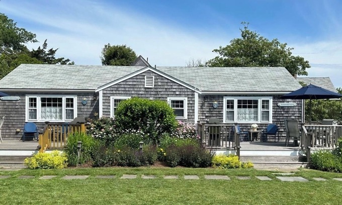 Nantucket Town Cabaña | Encantador 2 habitaciones, 1 baño Cottage cerca de la ciudad