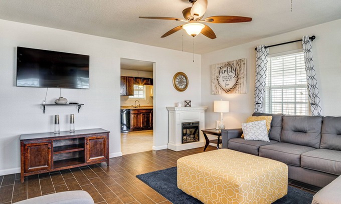 Brenham Casa | Walk to Town: Home w/ Yard in Brenham!