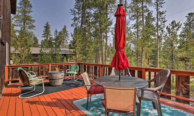 Frisco Cabina | Walk to Town: Updated Frisco Cabin w/ 2 Decks!
