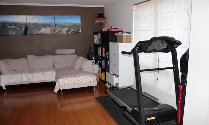 Point Cook Casa | Walk to train station, cosy house +treadmill …