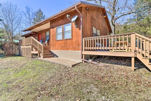 Flippin Casa | Walk to White River Home with Deck in Flippin!