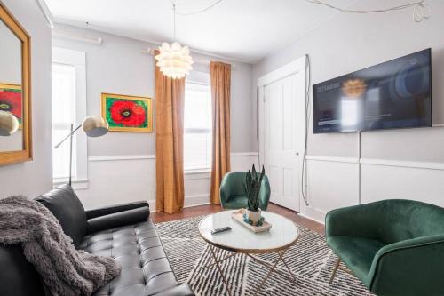 Columbus Apartamento | Walkable Downtown Columbus Historic Home, FREE Bikes to use